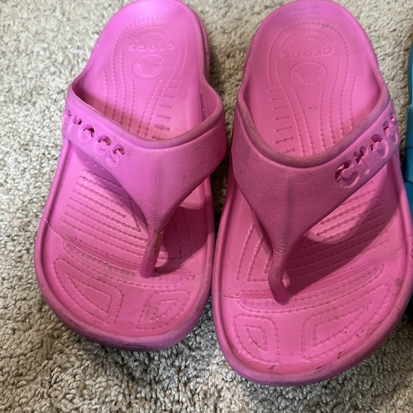 Crocs Flip Flop Bundle Pink and Blue Size men 9 women 11 - Picture 3 of 7